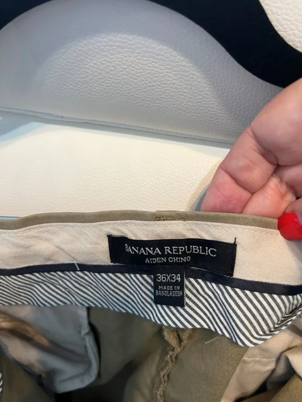 Banana Republic pants men Aiden CHINO 36 X 34 light khaki stone 100% cotton prep